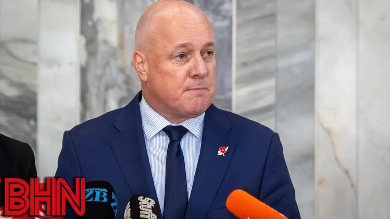 #BHN Luxon thinks he can direct the media as to how to cover his leadership issues